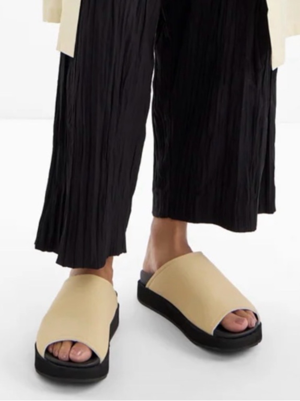 ONWUAD DOA SANDAL